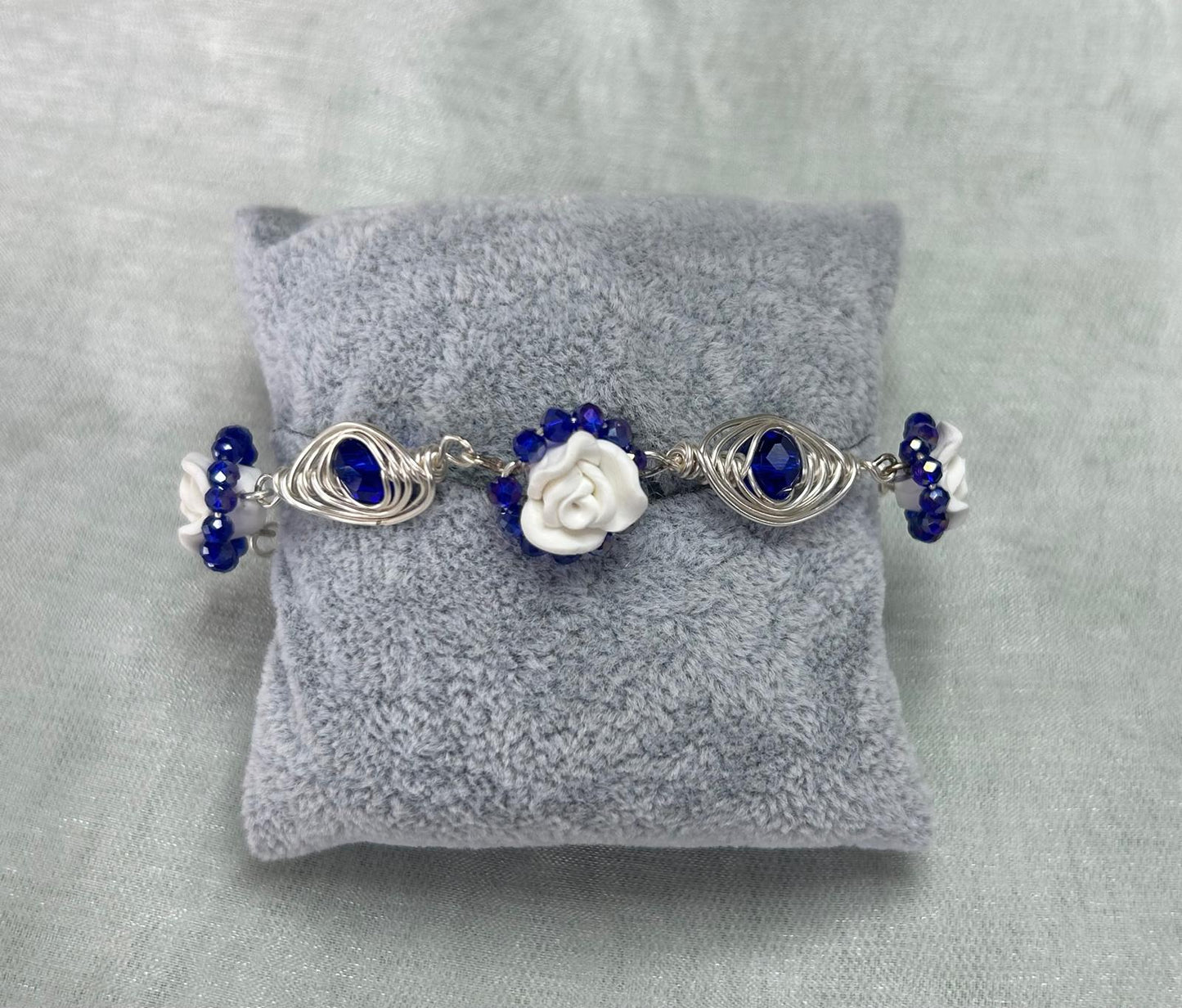 Frosted Bloom Bracelet