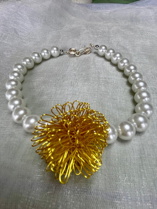 Golden Chrysanthemum Necklace