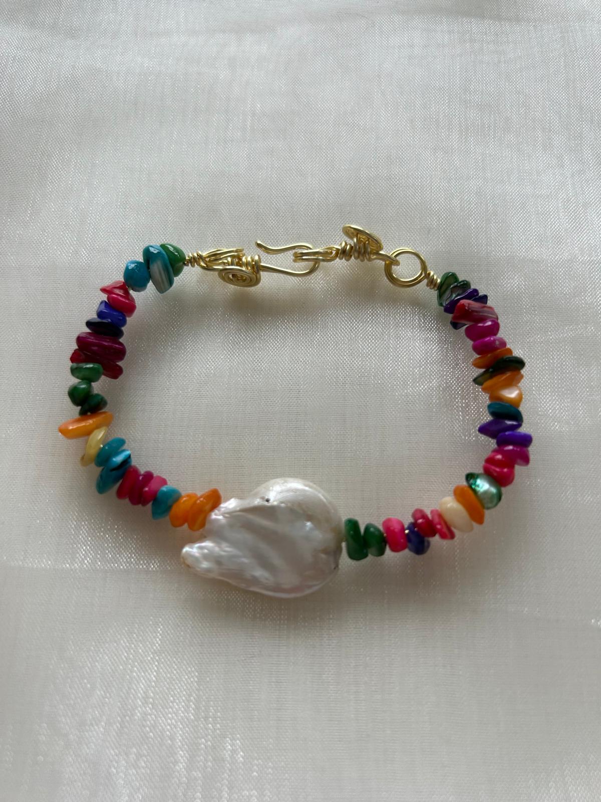 Golden Spectrum Pearl Bracelet