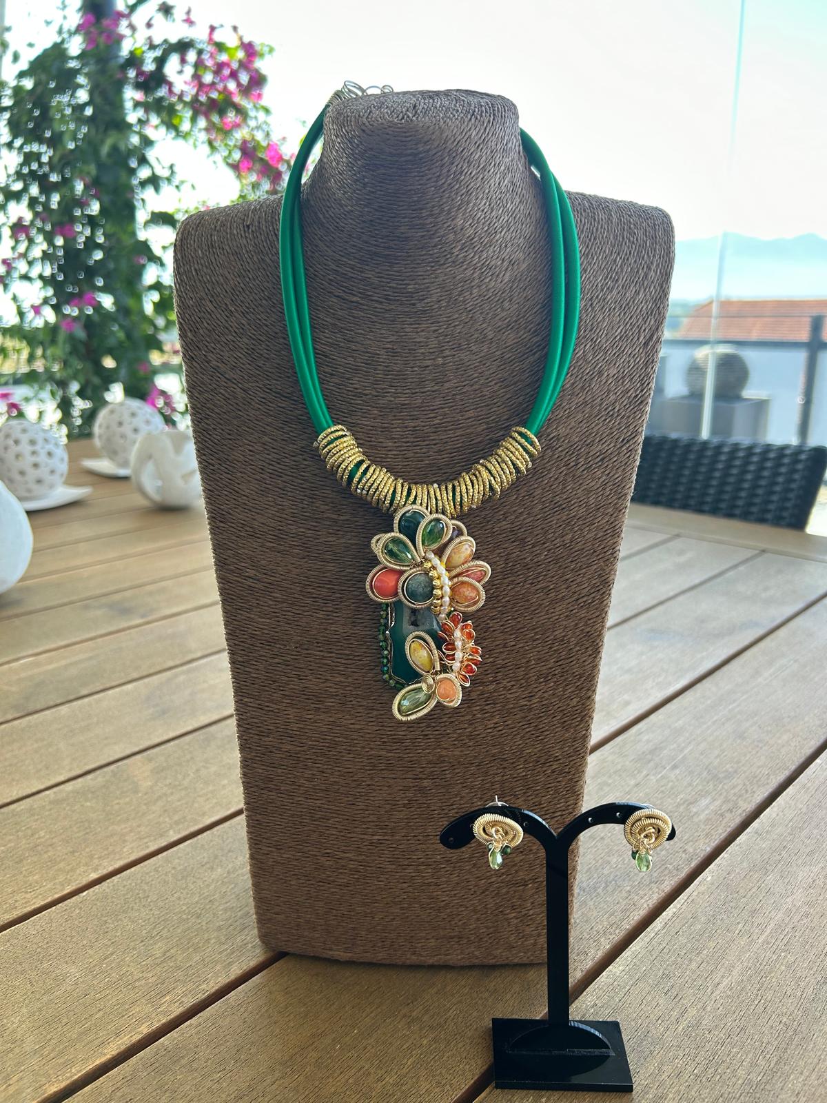 Emerald Earth Bloom Necklace