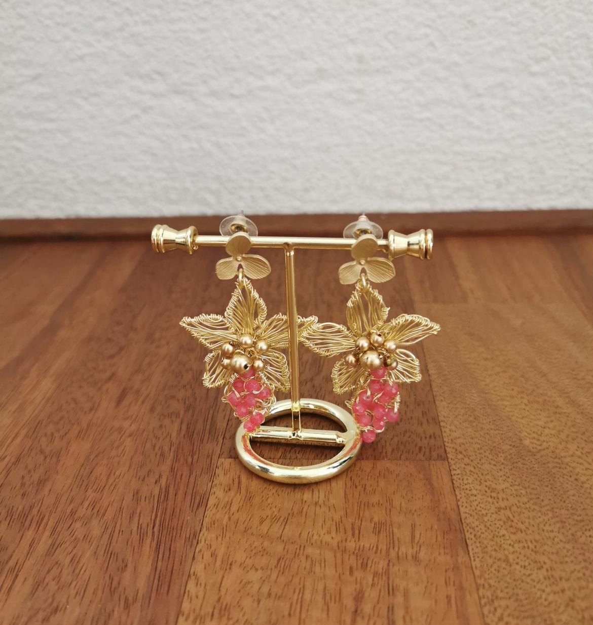 Blush Petal Shine Earrings